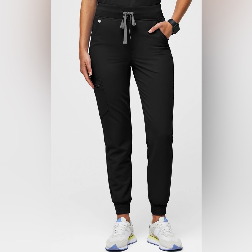 Figs Women's Zamora Jogger Scrub Pants Medium - Black